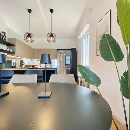 Casaviva - Terrace With Parking In Appartement