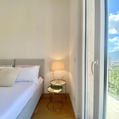 Casaviva - Terrace With Parking In Apartment