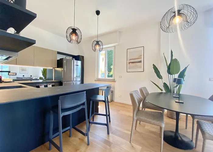 Casaviva - Terrace With Parking In 아파트 라팔로