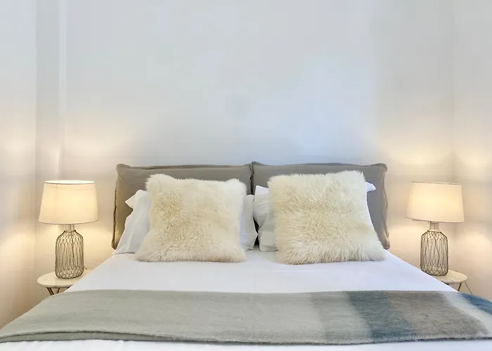 Casaviva - Terrace With Parking In 아파트 *