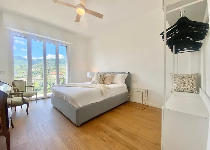 Casaviva - Terrace With Parking In Rapallo