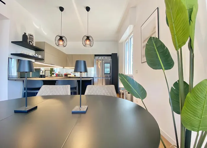 Casaviva - Terrace With Parking In Apartman